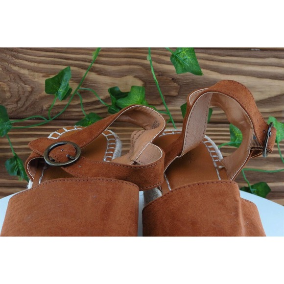 Universal Thread Sz 10 M Brown Ankle Strap Leather Women Sandals - Picture 3 of 8